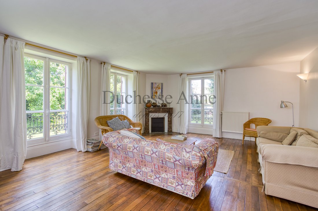 House in Montfort-l'Amaury, Ile-de-France, France 3 - 17383932