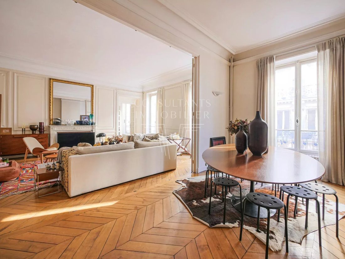 Apartment in Parc Monceau, Paris 8e Arrondissement, Paris 3 - 17382699