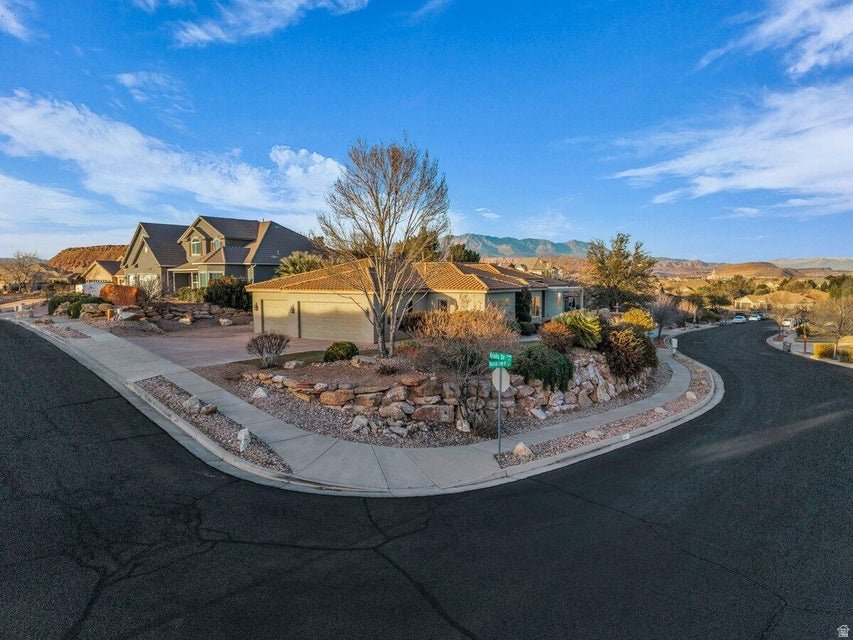 House in St. George, Utah, United States 2 - 17383576