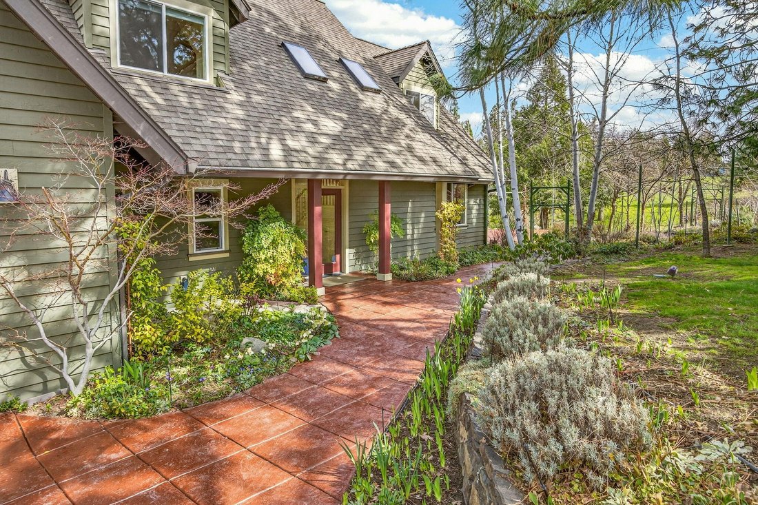 House in Ashland, Oregon, United States 4 - 17382640