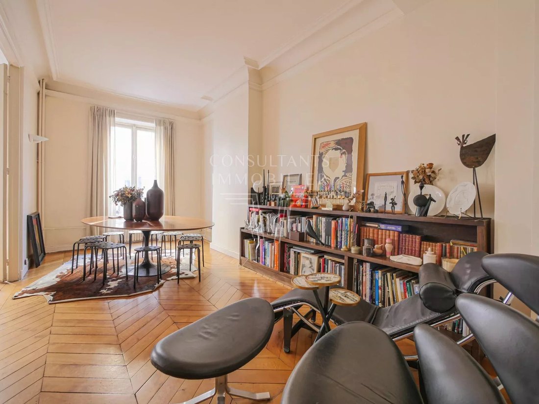 Apartment in Parc Monceau, Paris 8e Arrondissement, Paris 5 - 17382699