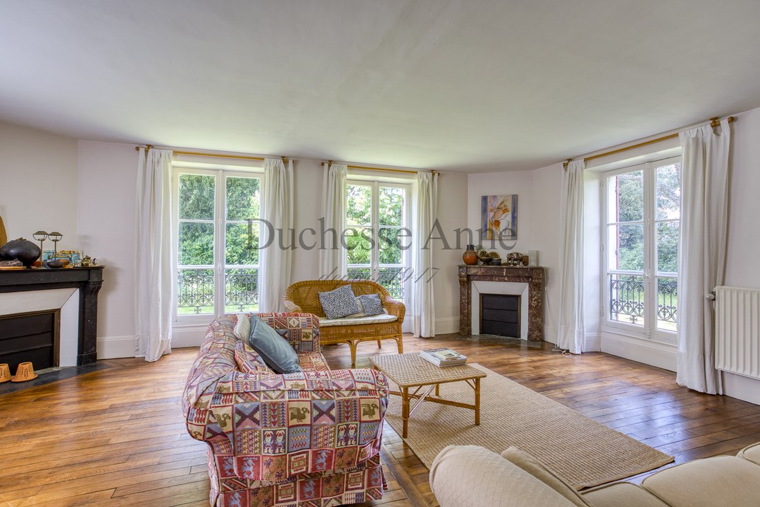 House in Montfort-l'Amaury, Ile-de-France, France 2 - 17383932