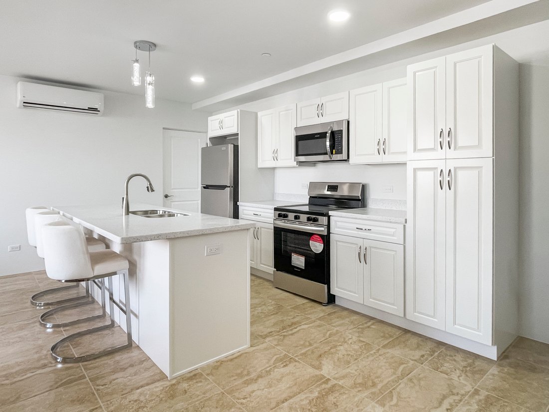 Condo in Hamilton, Pembroke Parish, Bermuda 3 - 17385052