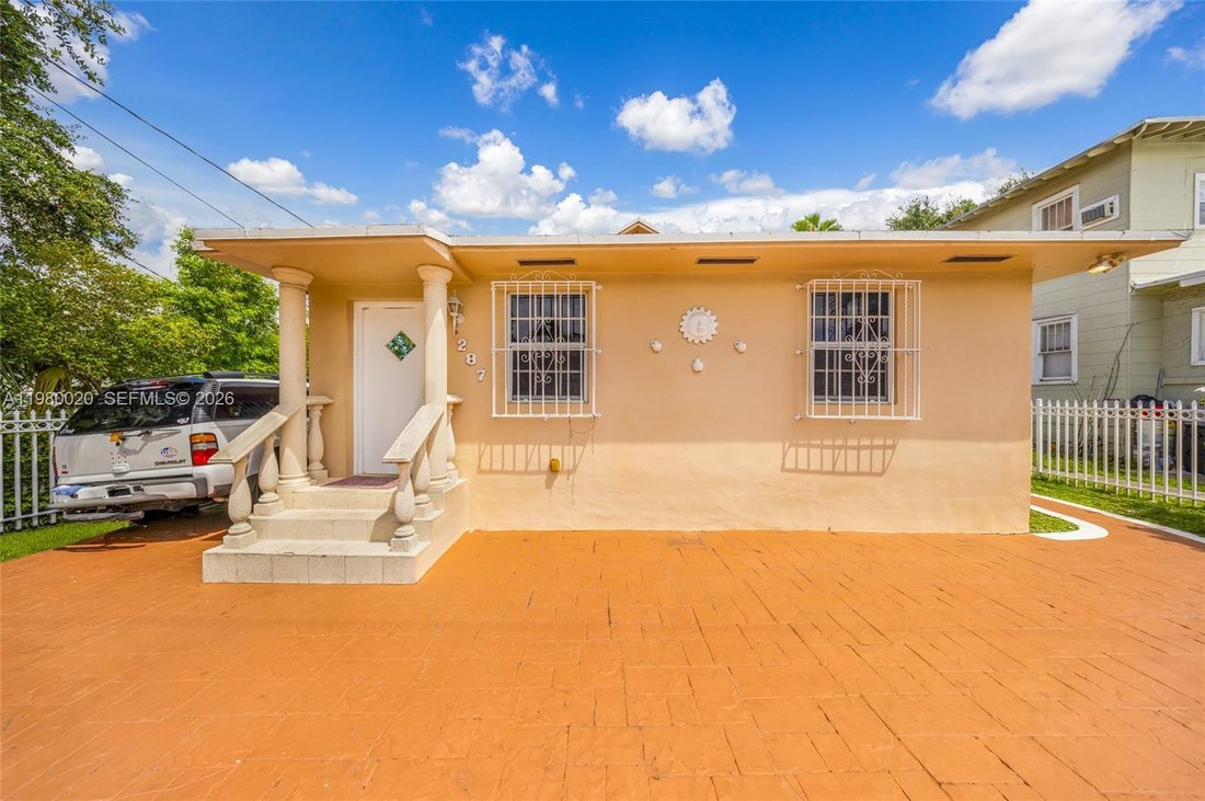 House in Miami, Florida, United States 1 - 17384004