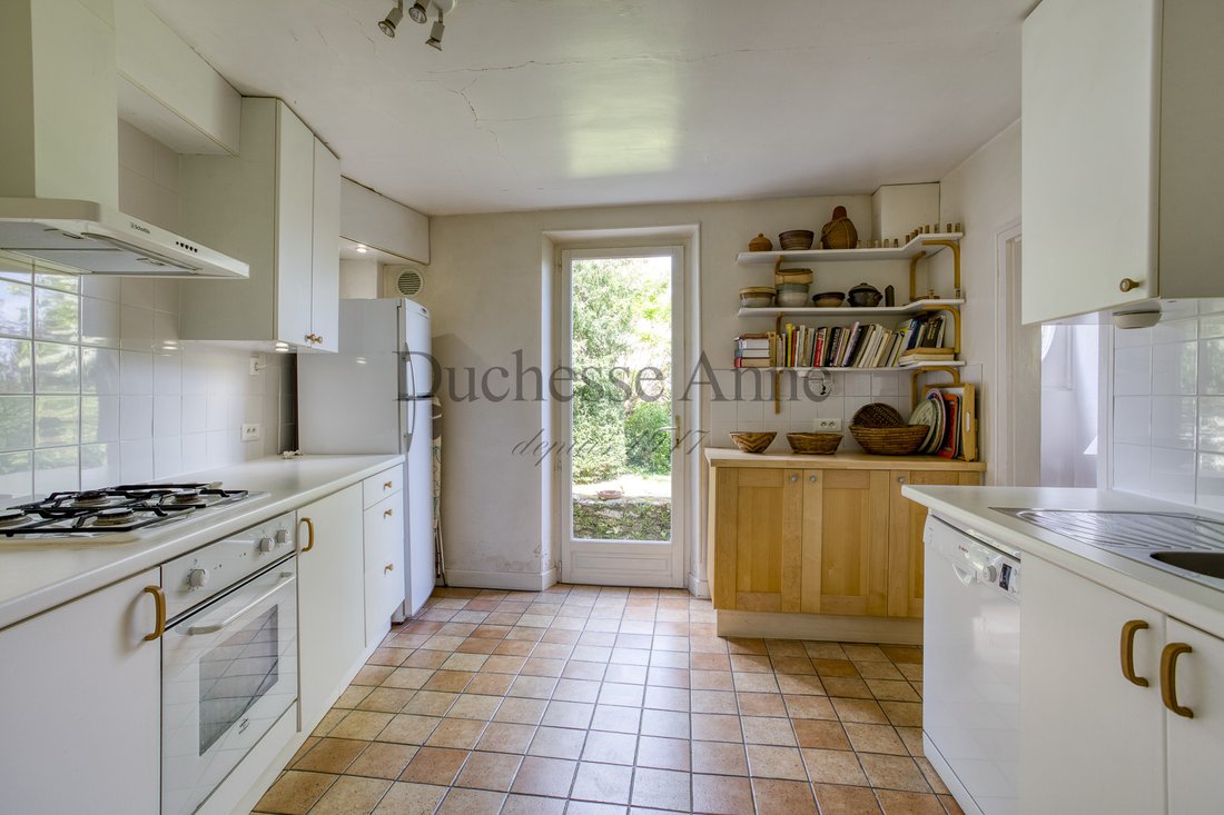 House in Montfort-l'Amaury, Ile-de-France, France 5 - 17383932