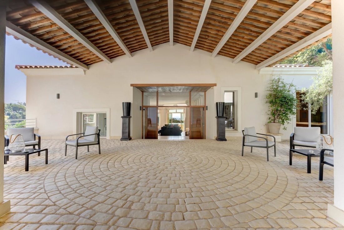 Villa in La Californie, Cannes, France 3 - 17381621