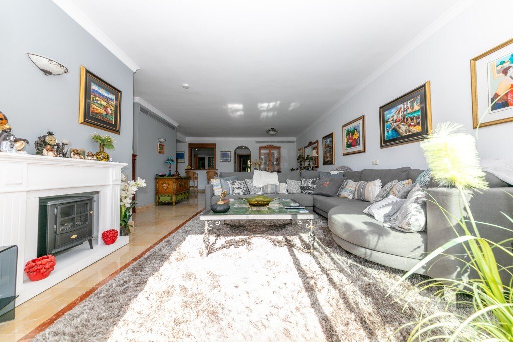 Apartment in La Quinta, Benahavis, Andalusia 4 - 17376481