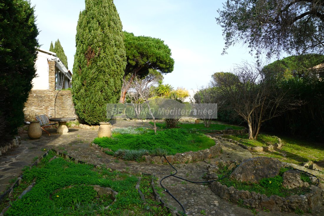 Villa in Nord, Cavalaire-sur-Mer, France 2 - 17383862