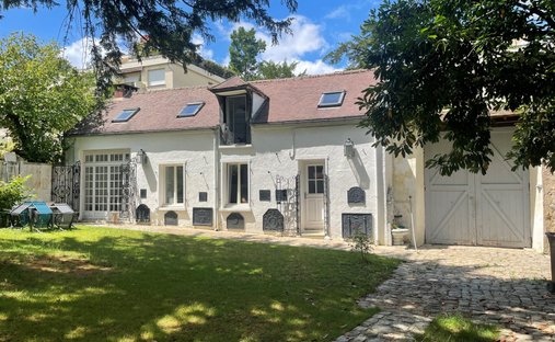 House in Le Plateau, Louveciennes, France 1
