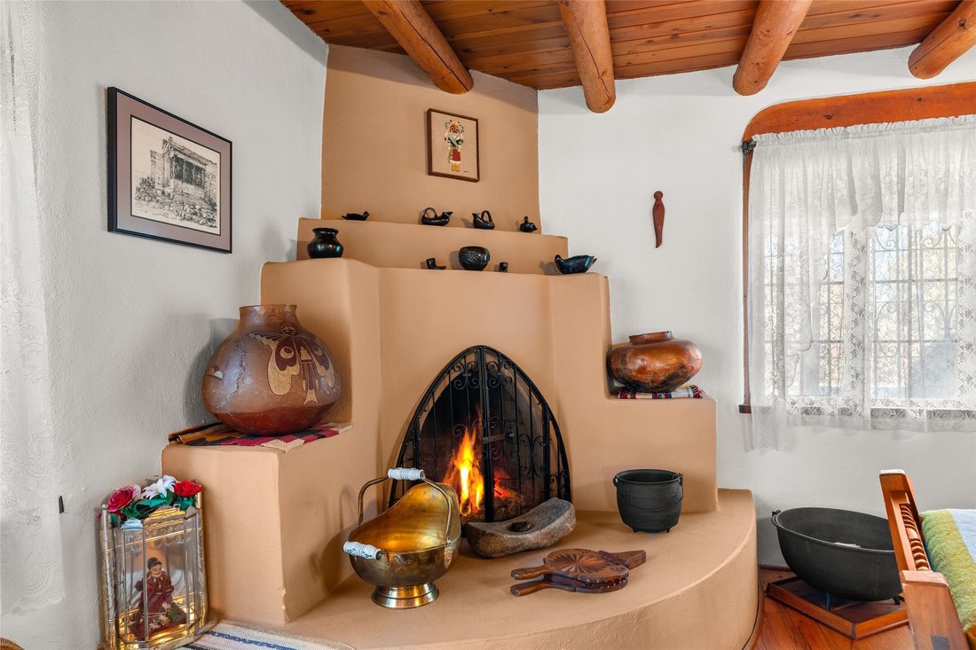 House in Española, New Mexico, United States 3 - 14937776