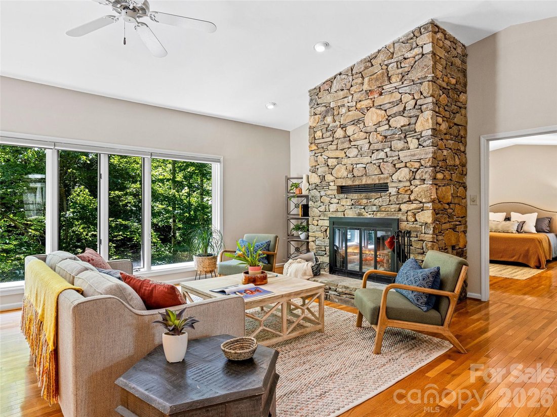 House in Asheville, North Carolina, United States 4 - 15930606