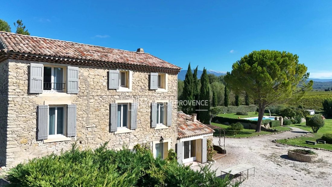 Country House in Mazan, Provence-Alpes-Côte d'Azur, France 4 - 17381659