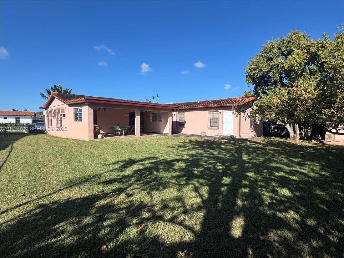 House in Miami, Florida, United States 5 - 17376002