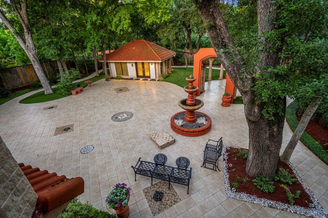 House in Houston, Texas, United States 5 - 17381135