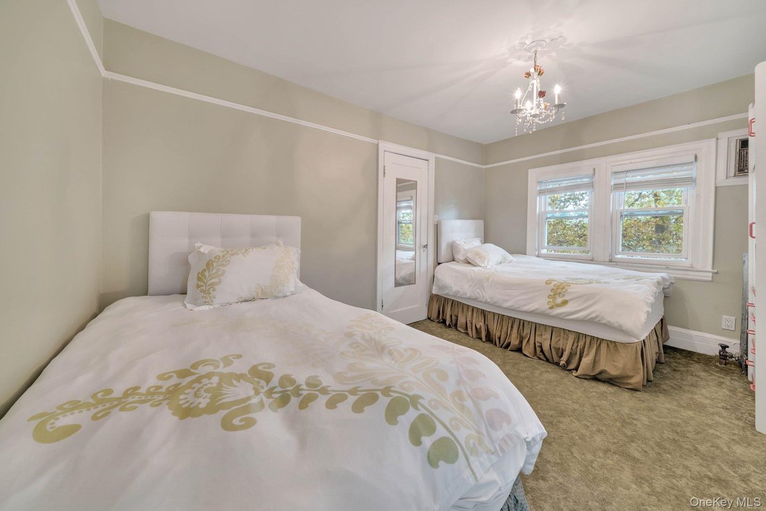 House in New York, New York, United States 4 - 17383020