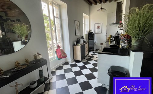 19th Century Château With 4,34 Hectare Wooded Park Swimming Pool Burgundy, Near Beaune