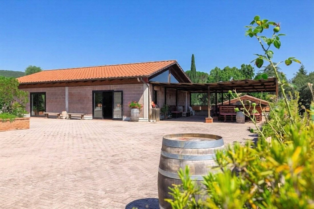 Country House in Historic Center, Siena, Tuscany 5 - 17384907