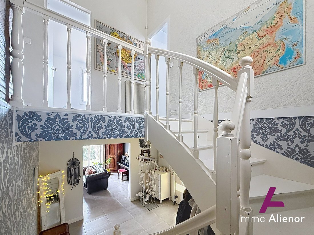 House in Saint-Caprais-de-Bordeaux, Nouvelle-Aquitaine, France 3 - 17385285