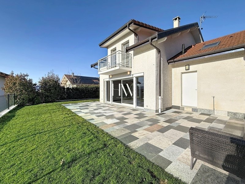House in Archamps, Auvergne-Rhône-Alpes, France 1 - 17384468