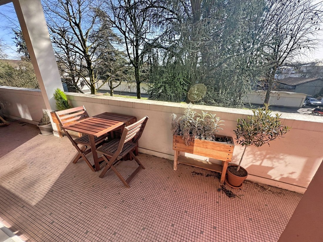 Apartment in Les Bures, Garches, France 4 - 17385190