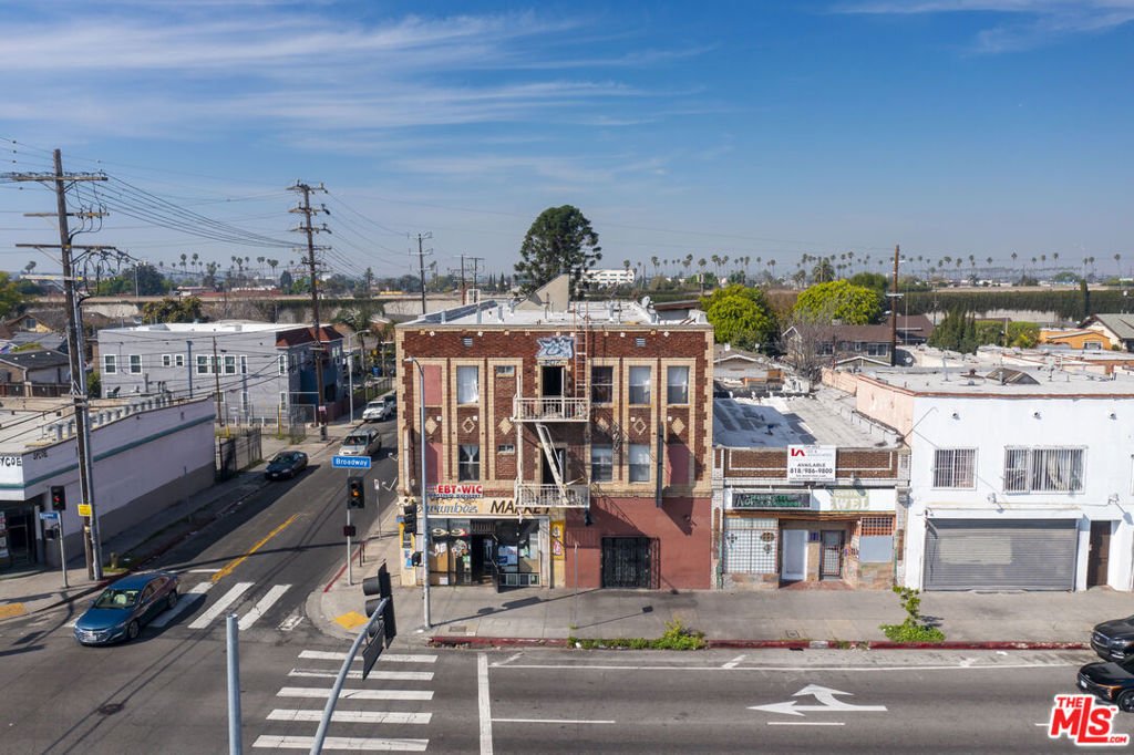 Los Angeles, California, United States 5 - 17382859