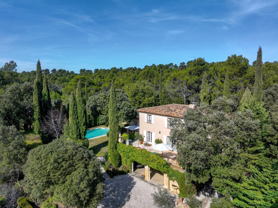 House in Le Tholonet, Provence-Alpes-Côte d'Azur, France 3 - 17384436