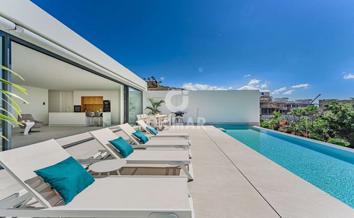 Villa in Costa Adeje, Adeje, Canary Islands 1