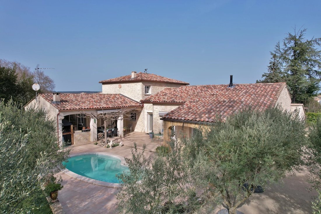 Villa in Uzès, Occitania, France 1 - 17380727