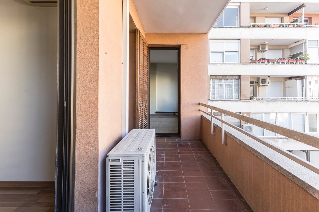 Apartment in Eixample, Barcelona, Spain 3 - 17383785