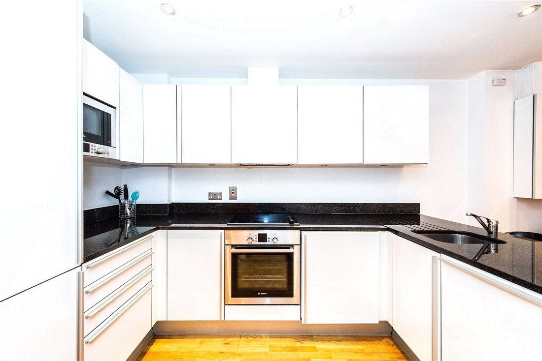 Apartment in EC1, Islington, England 2 - 17381425