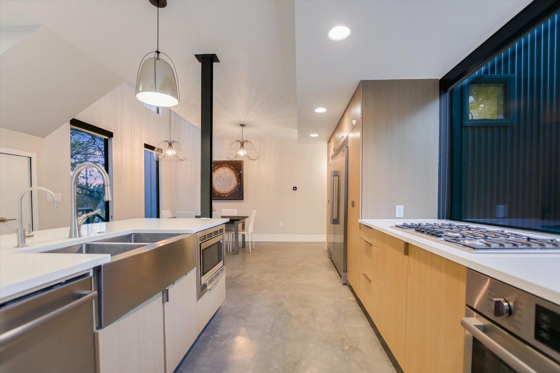 Condo in Austin, Texas, United States 5 - 17383351