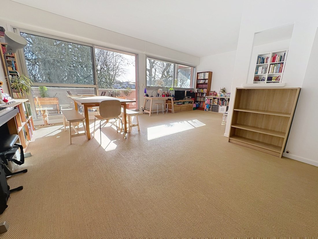 Apartment in Les Bures, Garches, France 2 - 17385190