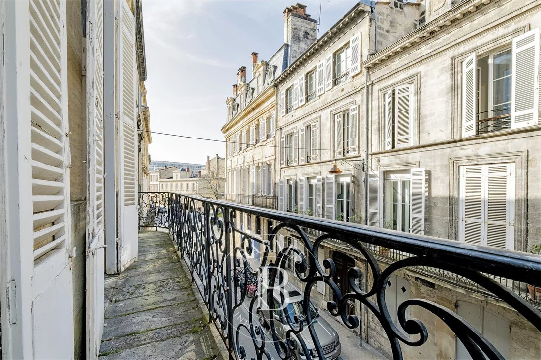 Apartment in Grand Parc-Chartrons-Paul Doumer, Bordeaux, France 3 - 17384061