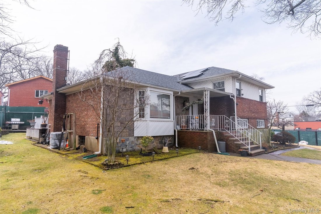 House in New York, New York, United States 2 - 17383028