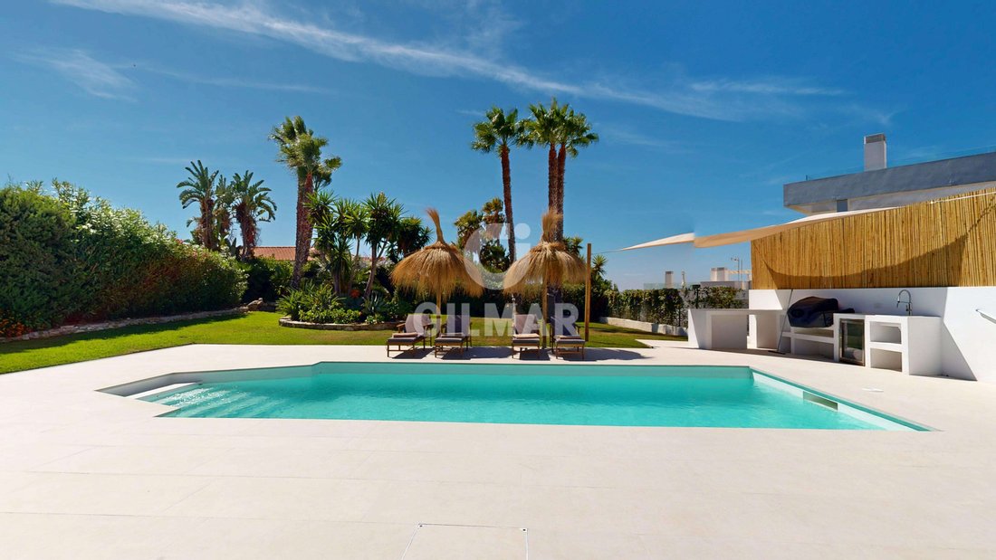 Villa in Estepona, Andalusia, Spain 4 - 17381824