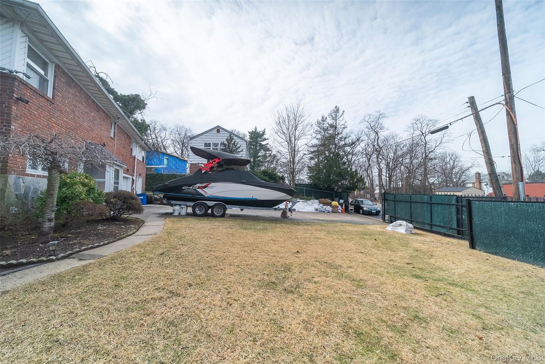 House in New York, New York, United States 5 - 17383028