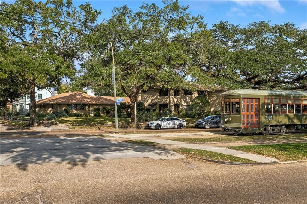 Condo in New Orleans, Louisiana, United States 2 - 17382764