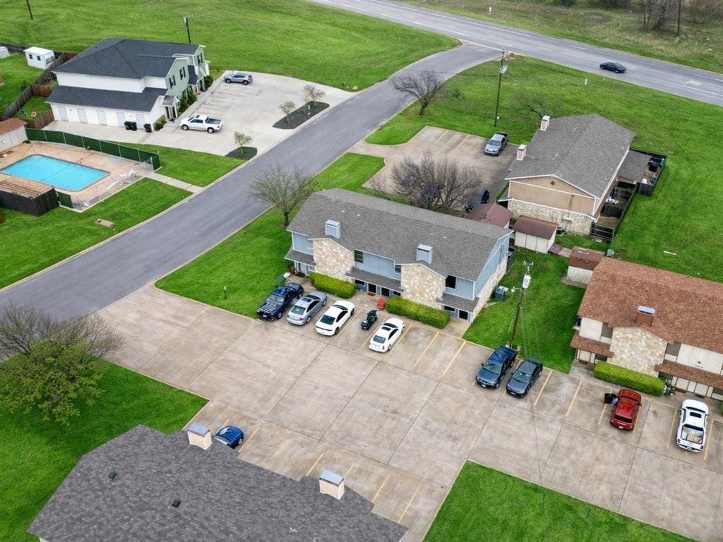 Cleburne, Texas, United States 2 - 17384115