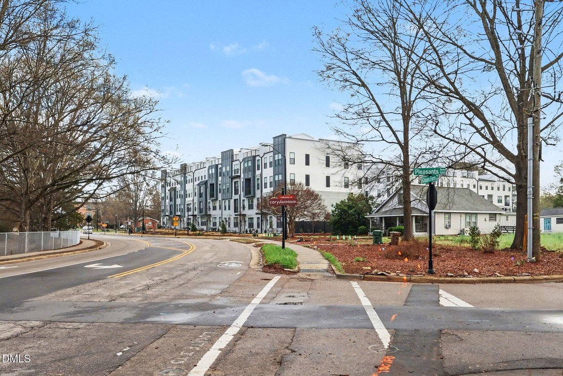 Apartment in Cary, North Carolina, United States 2 - 17383094