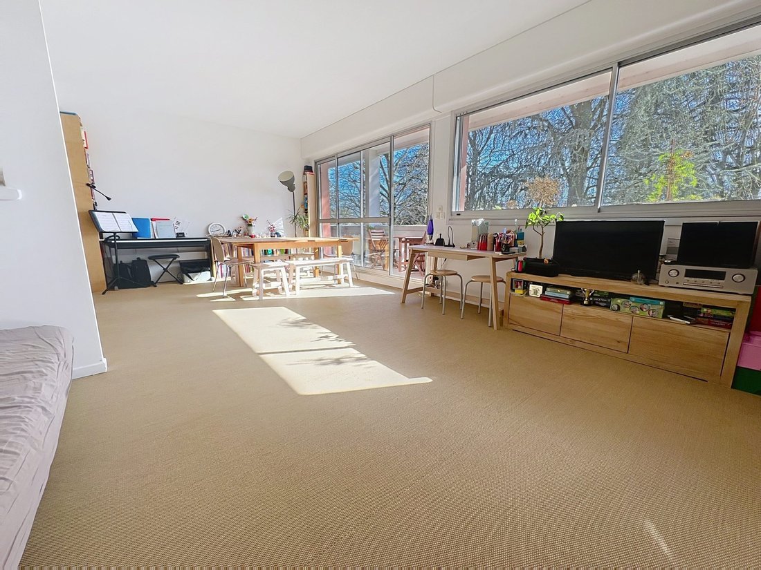 Apartment in Les Bures, Garches, France 1 - 17385190