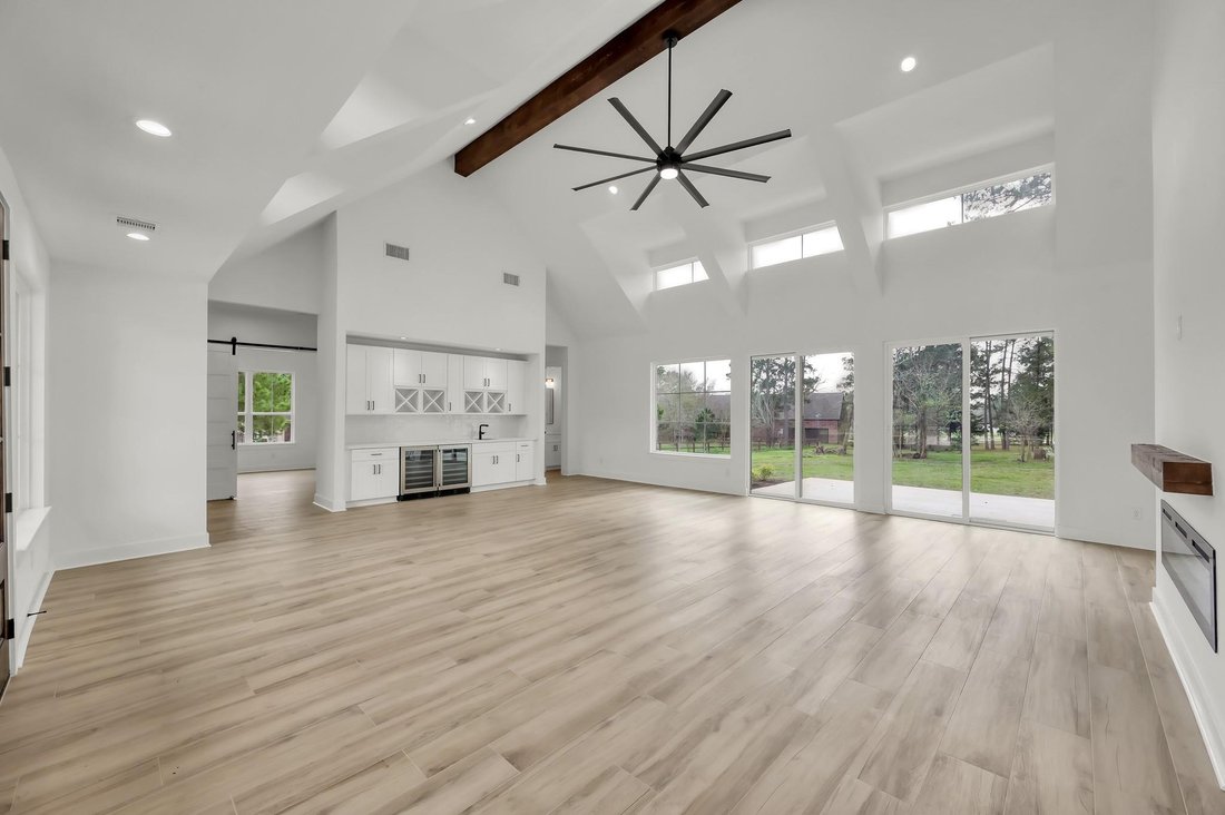 House in Willis, Texas, United States 5 - 17383299