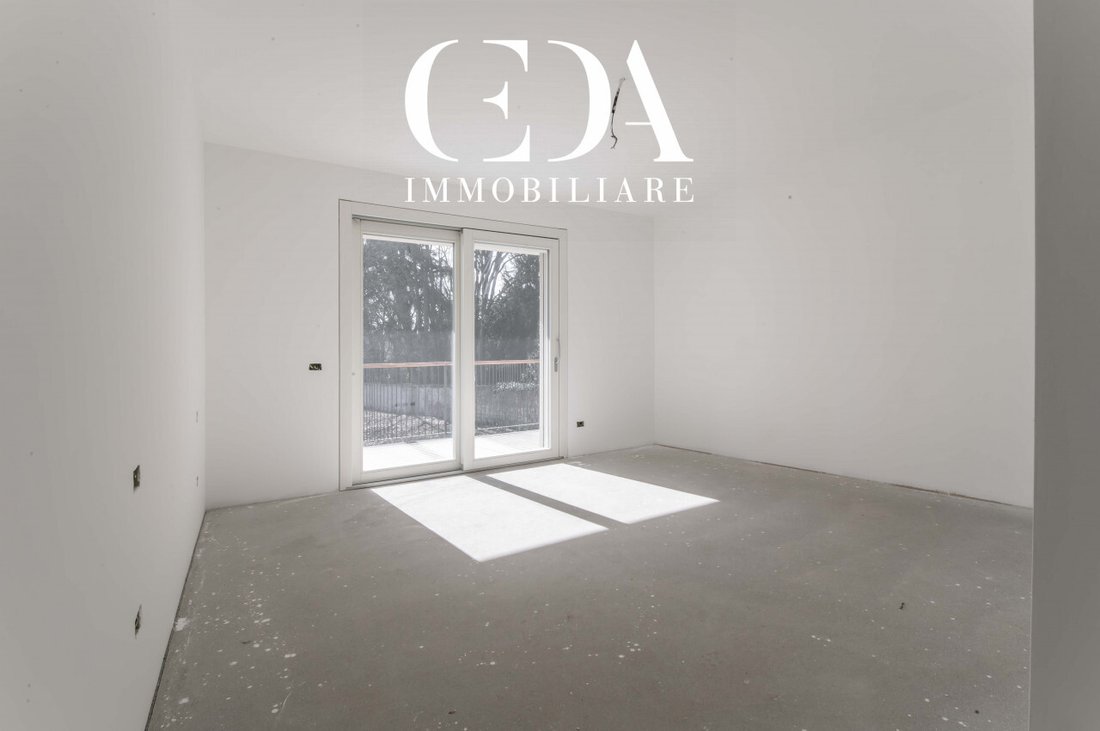 Apartment in Center, Rho, Lombardy 4 - 17377507