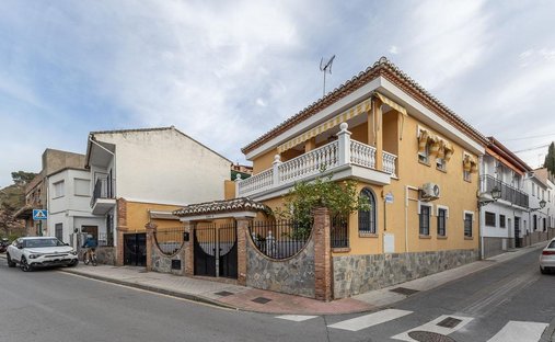 House in Genil, Granada, Spain 1