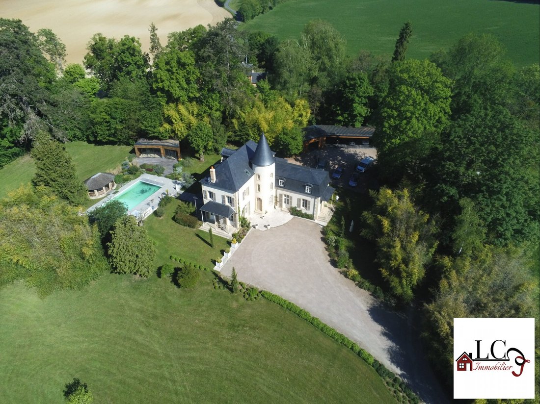 Estate in Sichamps, Bourgogne – Franche-Comté, France 1 - 17385294