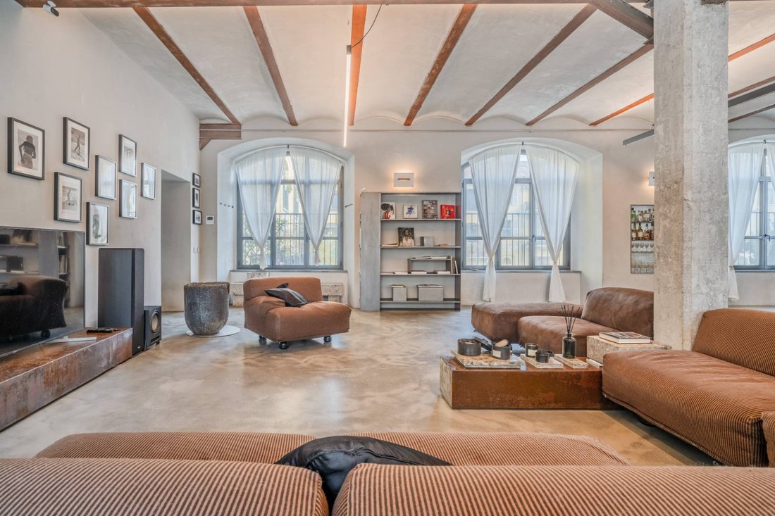 Apartment in Famagosta, Milan, Italy 2 - 17384903