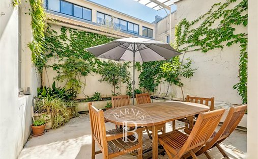Apartment in Grand Parc-Chartrons-Paul Doumer, Bordeaux, France 1