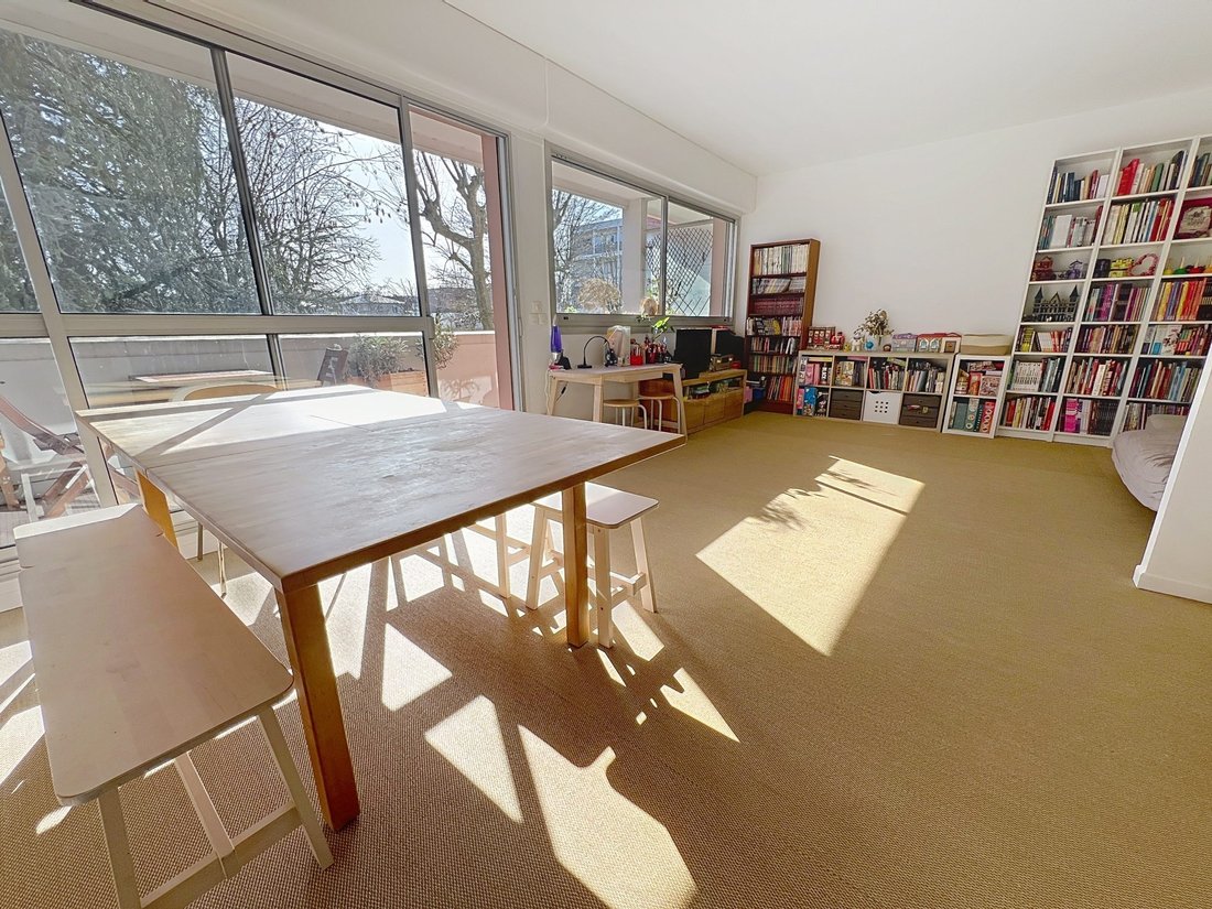Apartment in Les Bures, Garches, France 3 - 17385190