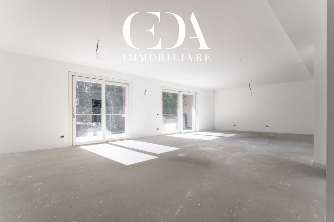 Apartment in Center, Rho, Lombardy 2 - 17377513