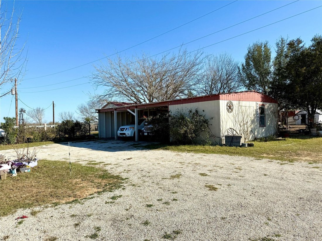 House in Lockhart, Texas, United States 2 - 17385725