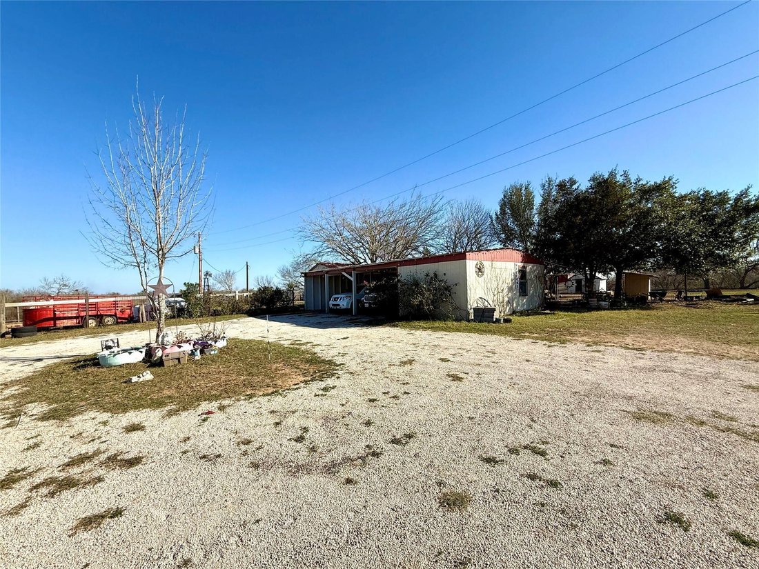 House in Lockhart, Texas, United States 1 - 17385725